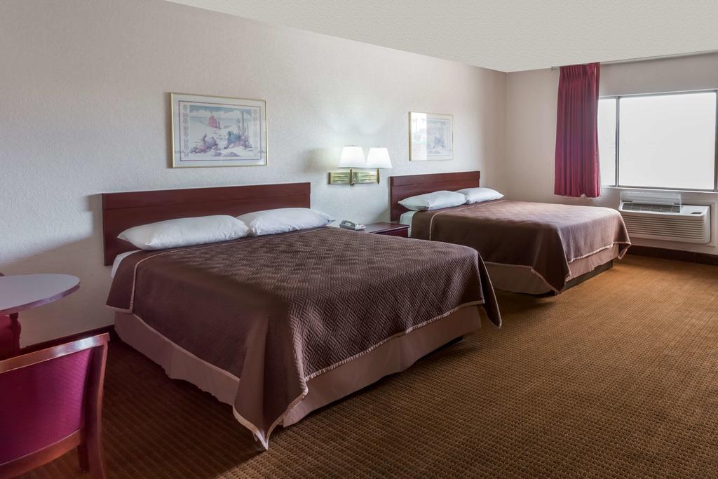 Travelodge By Wyndham Mesa Exterior photo